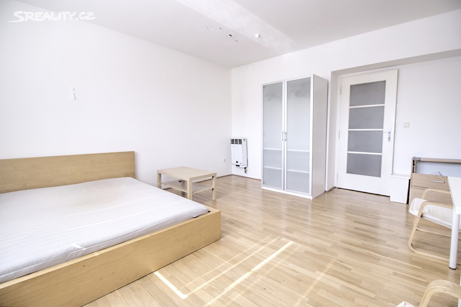 Pronájem bytu 1+kk 35 m², Praha