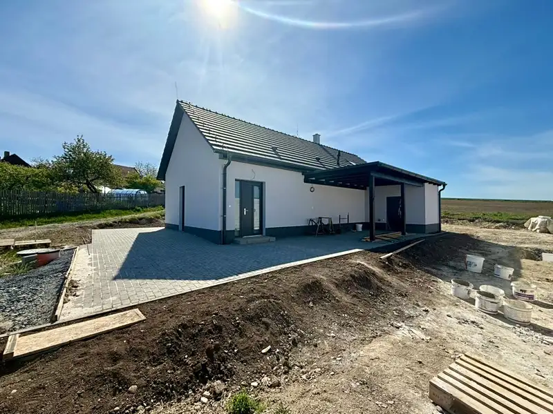 Prodej rodinného domu 84 m², pozemek 705 m², Velvary – náhled fotky 1