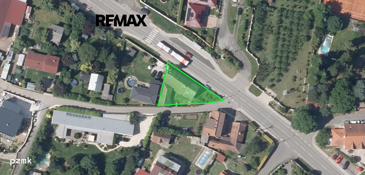 Prodej rodinného domu 204 m², pozemek 374 m² – fotografie 2
