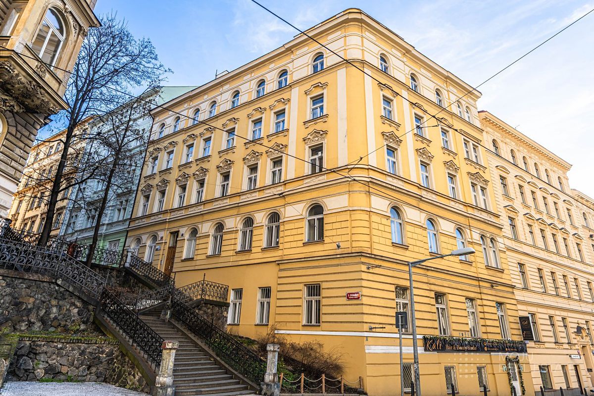 Pronájem bytu 3+kk 74 m²