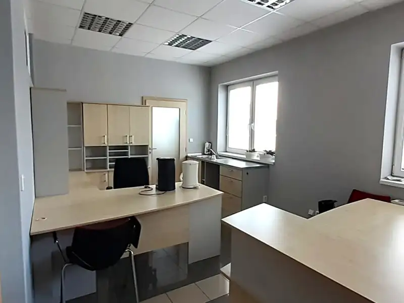 Pronájem kanceláře 130 m², Zlín – náhled fotky 3