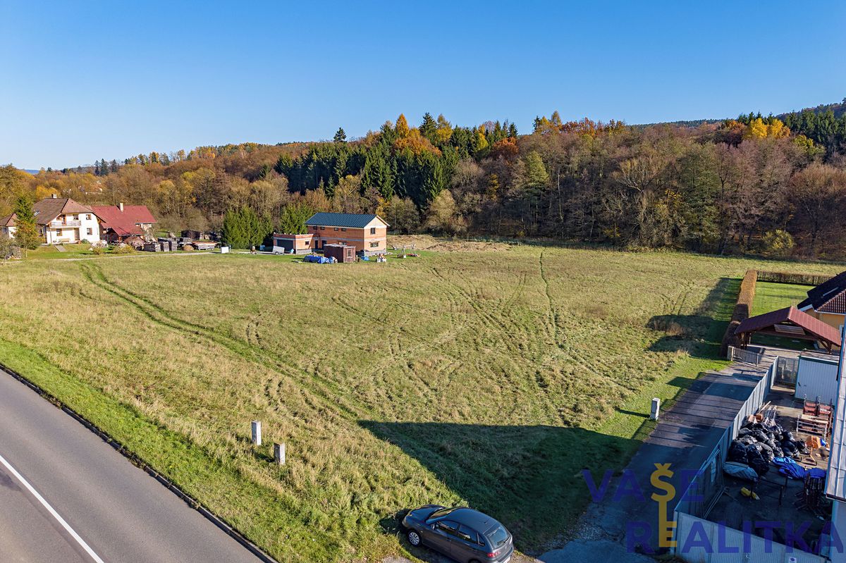 Prodej stavebního pozemku 1000 m² – fotografie 2