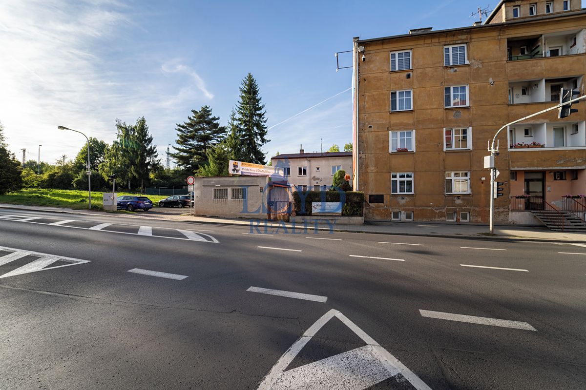 Prodej obchodního prostoru 142 m² – fotografie 3
