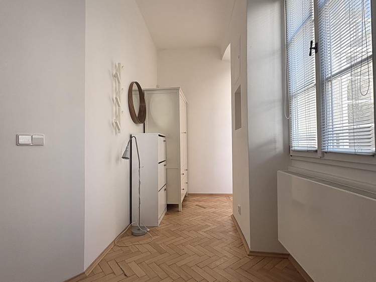 Pronájem bytu 3+kk, 76 m² (15 z 25)