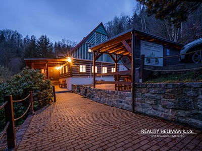 Prodej  rodinného domu 250 m², pozemek 3 111 m²