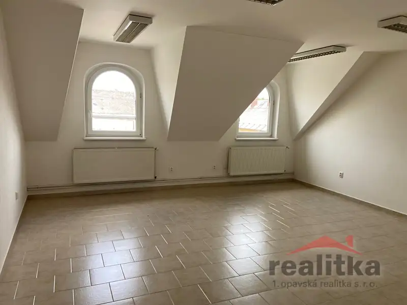 Prodej obchodního prostoru 525 m², Opava – náhled fotky 2