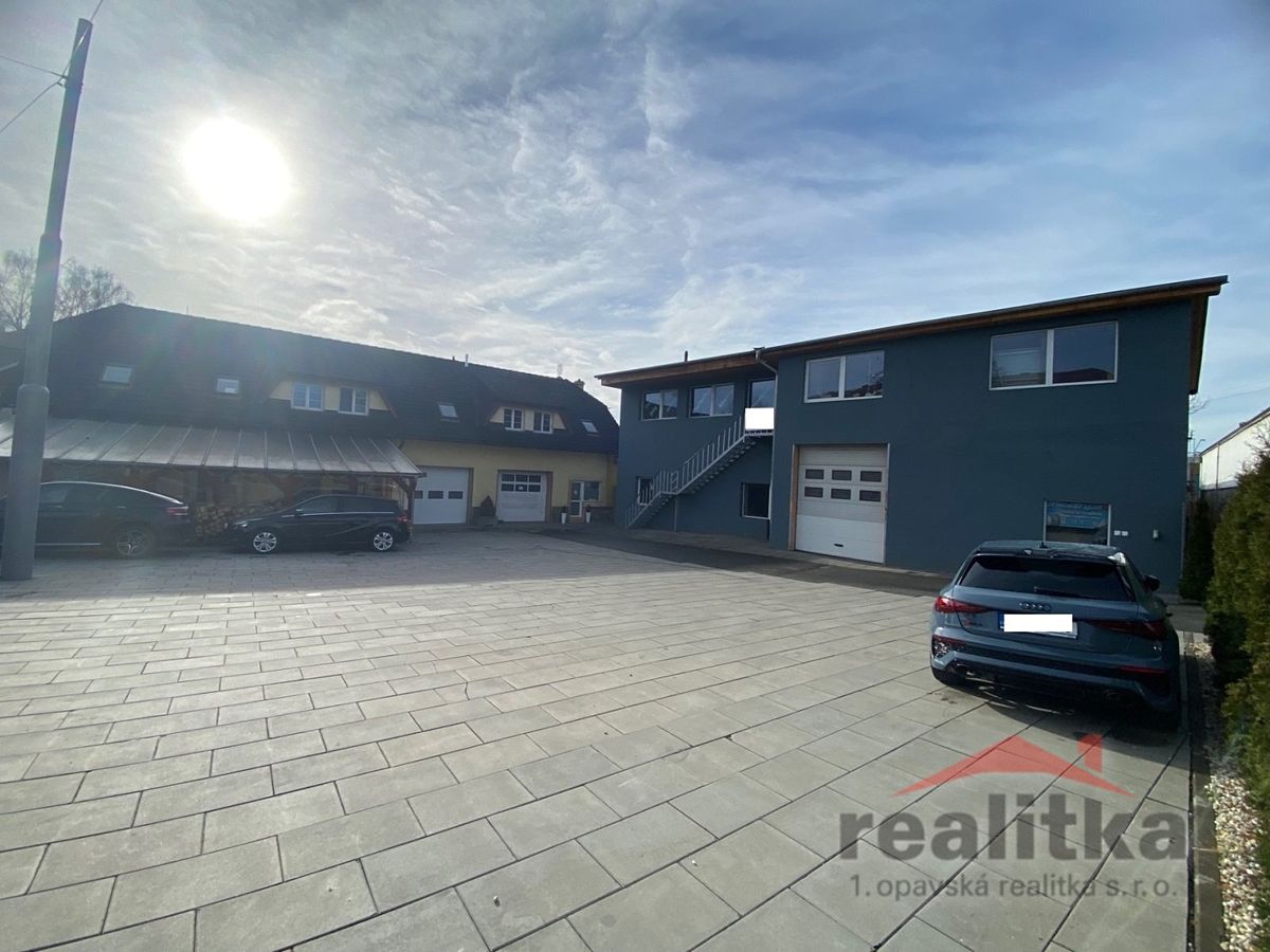Prodej rodinného domu 701 m², pozemek 1602 m²