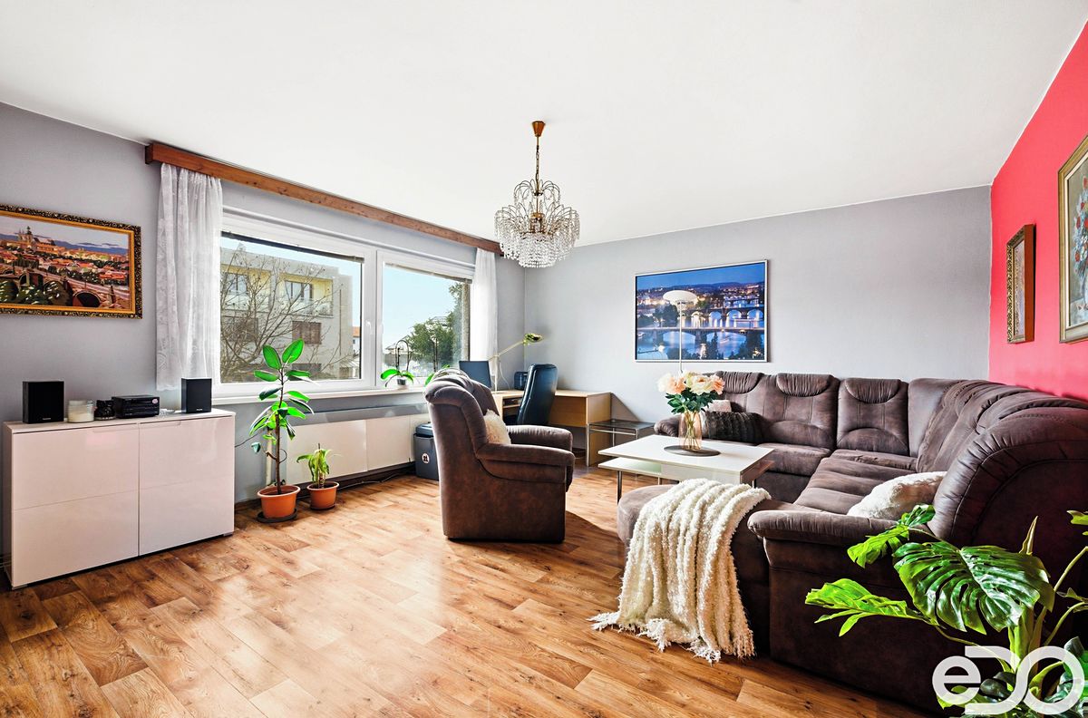 Prodej rodinného domu 267 m², pozemek 558 m² – fotografie 5