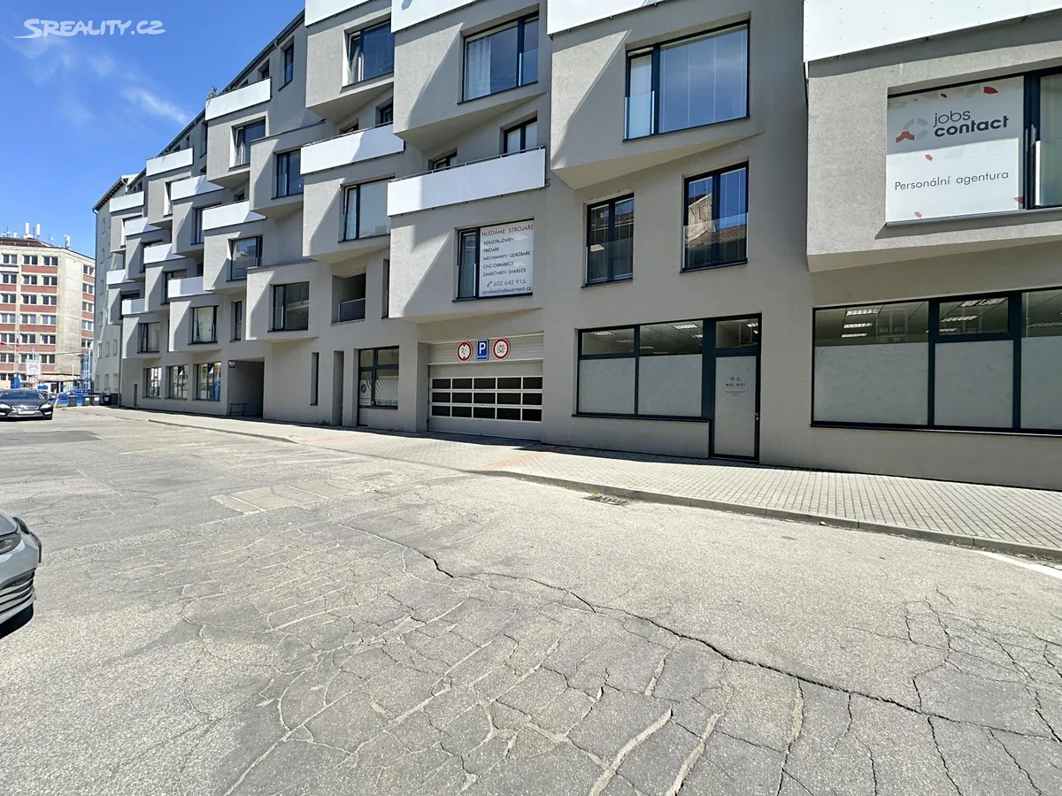 Prodej garážového stání 12 m² – pohled 2