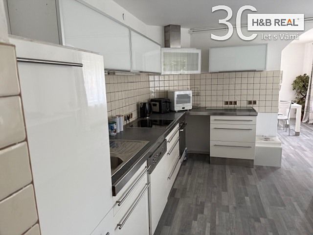 Prodej rodinného domu 190 m², pozemek 1022 m² – fotografie 4