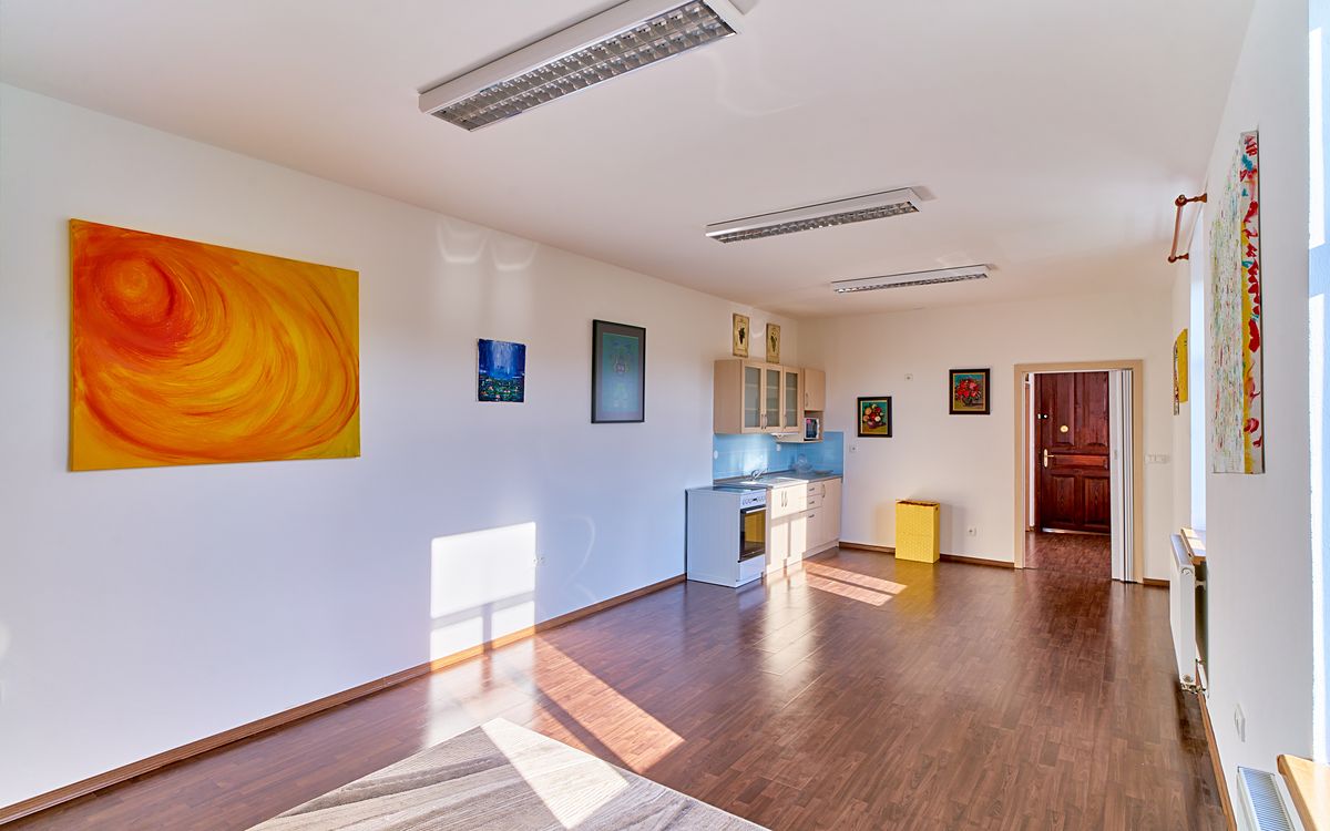Prodej bytu 1+kk 42 m² – fotografie 2