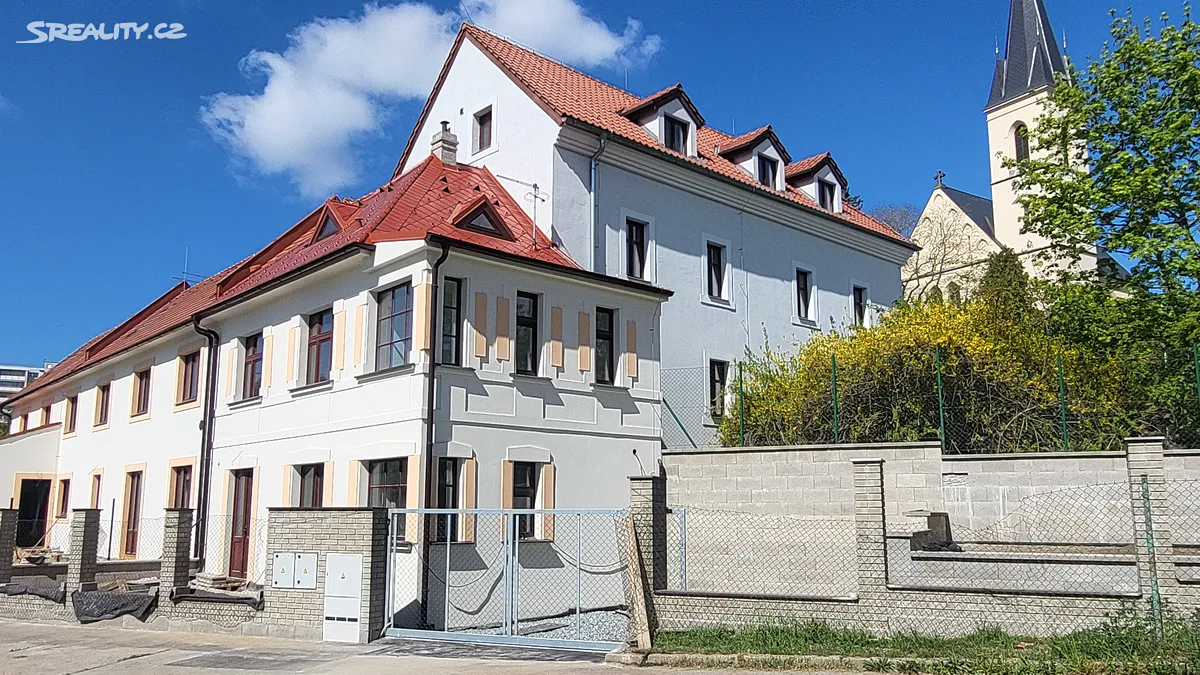 Prodej rodinného domu 88 m², pozemek 240 m², Praha