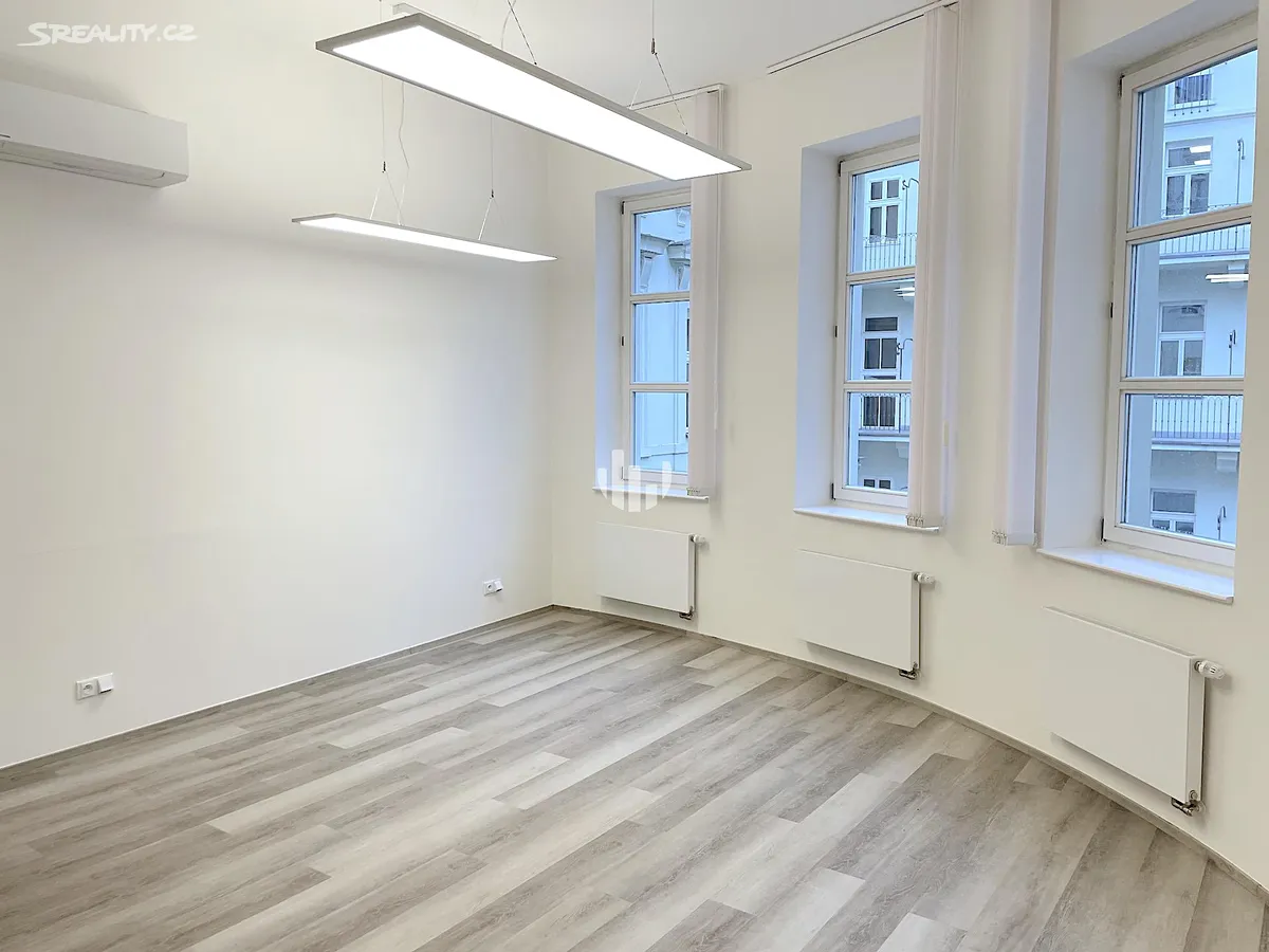 Pronájem kanceláře 309 m² – pohled 2