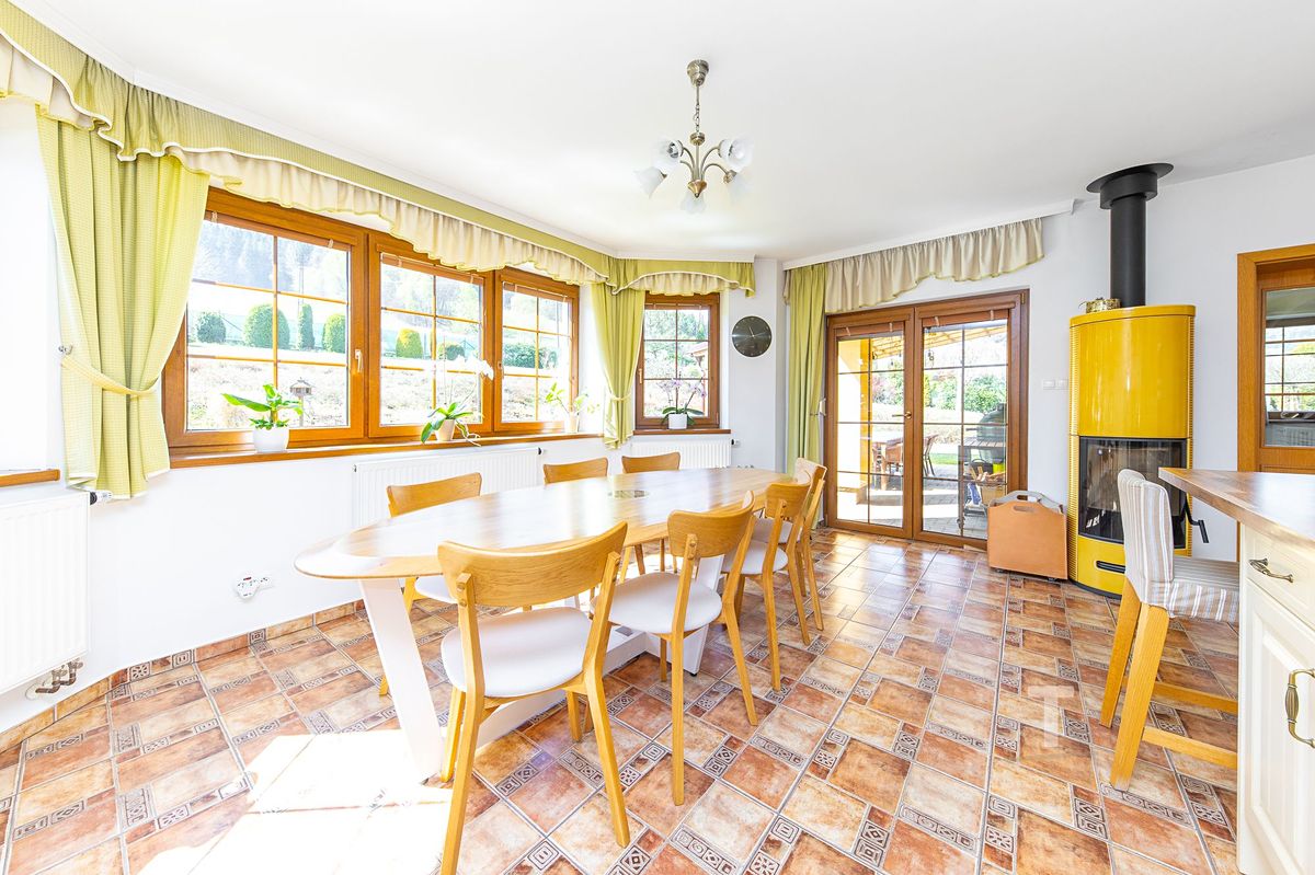 Prodej rodinného domu 232 m², pozemek 3382 m² – fotografie 4