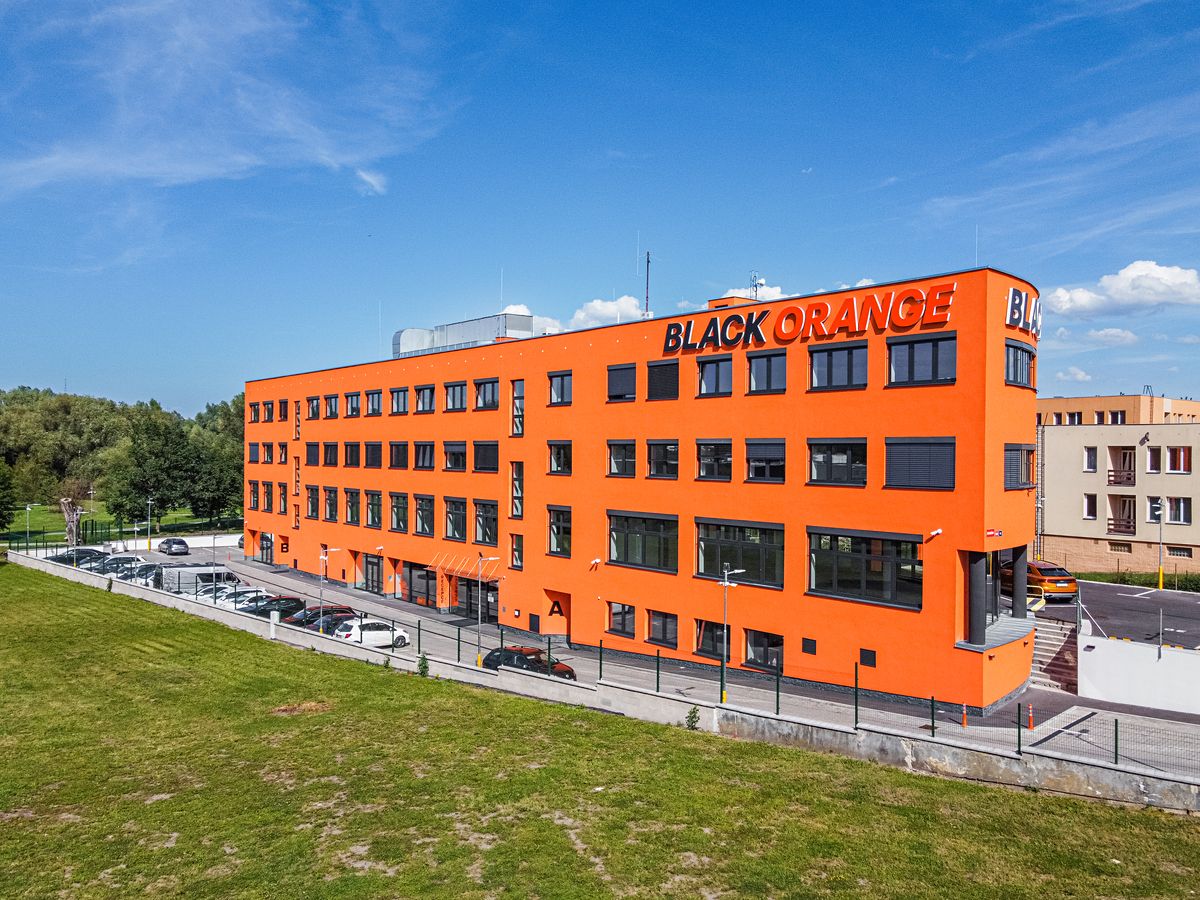 Pronájem kanceláře 16 m², Mělník – fotka 1 z 3