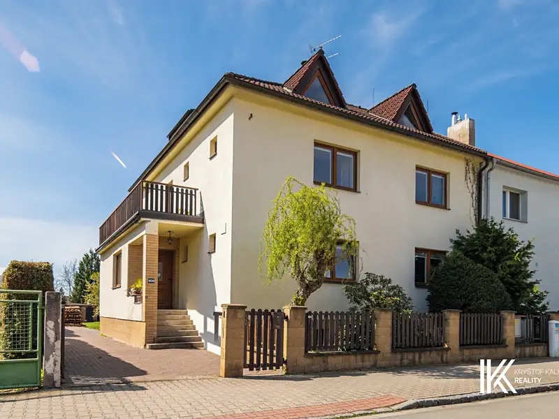 Prodej rodinného domu 332 m2, pozemek 1030 m2