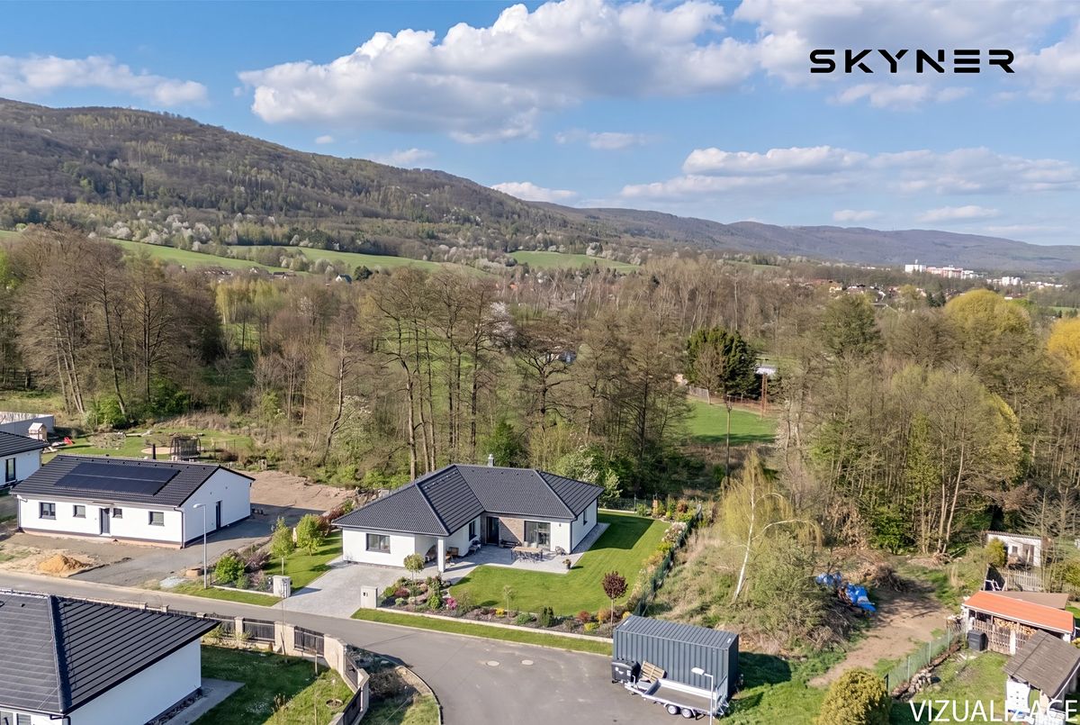 Prodej stavebního pozemku 1348 m², Přestanov – fotka 1 z 3