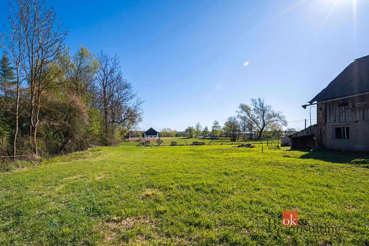 Prodej stavebního pozemku 1049 m² – fotografie 3