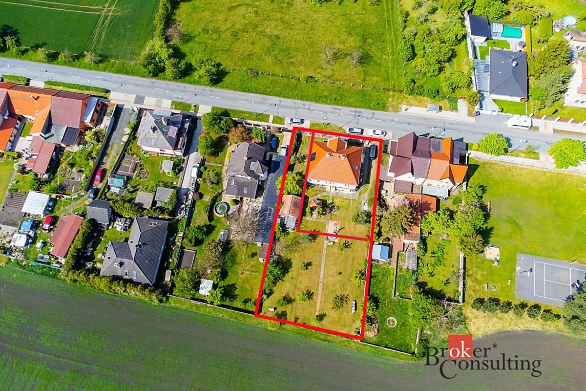 Prodej vily 228 m², pozemek 700 m² – fotografie 4