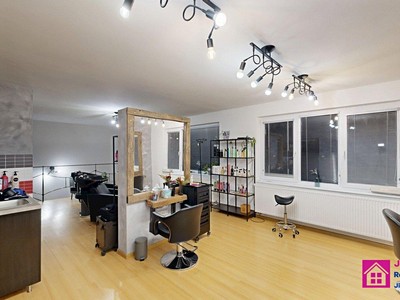 Pronájem obchodního prostoru 93 m²