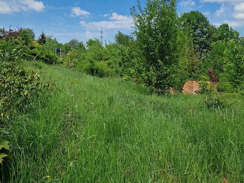 Prodej stavebního pozemku 1488 m², Zlín – náhled fotky 2