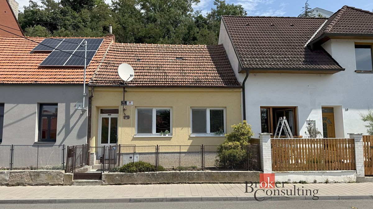 Prodej rodinného domu 60 m², pozemek 8 m²
