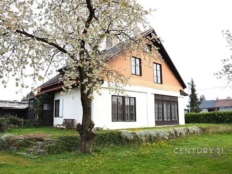 Prodej rodinného domu 317 m², pozemek 1460 m², Čáslav – náhled fotky 1