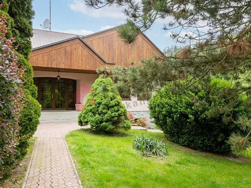 Prodej vily 386 m², pozemek 3822 m², Hvězdonice – náhled fotky 1
