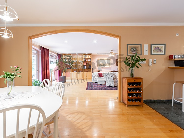 Haus zum Kauf, 386 m² (5 von 30)