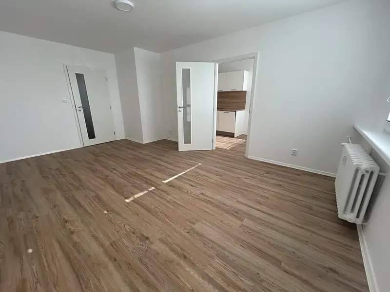 Prodej bytu 3+1 71 m², Praha – náhled fotky 1