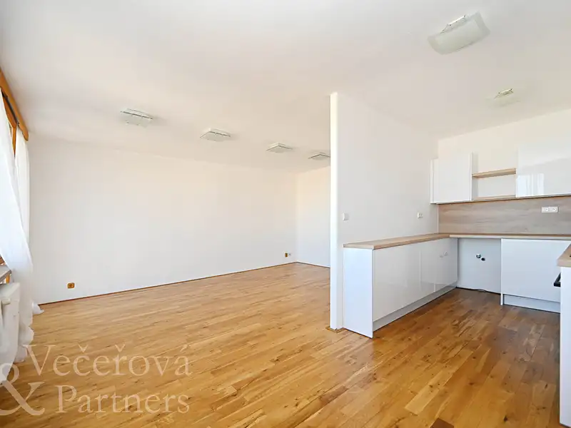 Prodej bytu 3+kk 80 m², Praha – náhled fotky 2