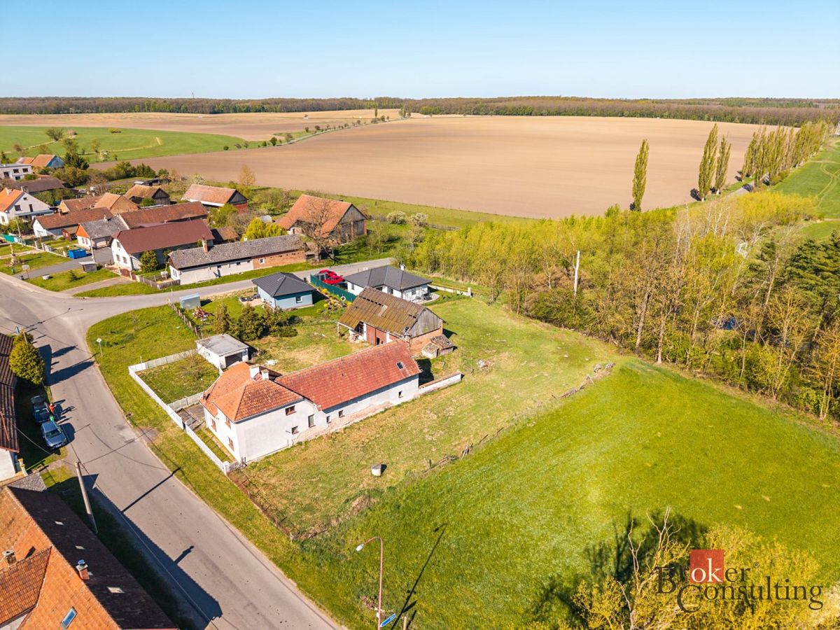 Prodej rodinného domu 155 m², pozemek 1352 m² – fotografie 4