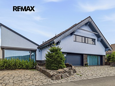 Prodej  rodinného domu 486 m², pozemek 1 876 m²