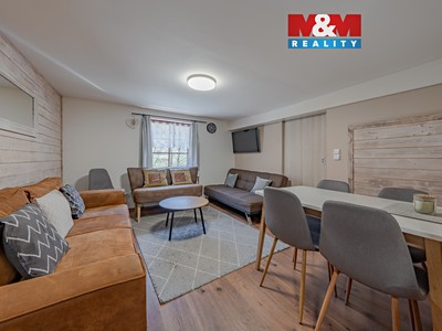 Prodej  rodinného domu 180 m², pozemek 1 000 m²