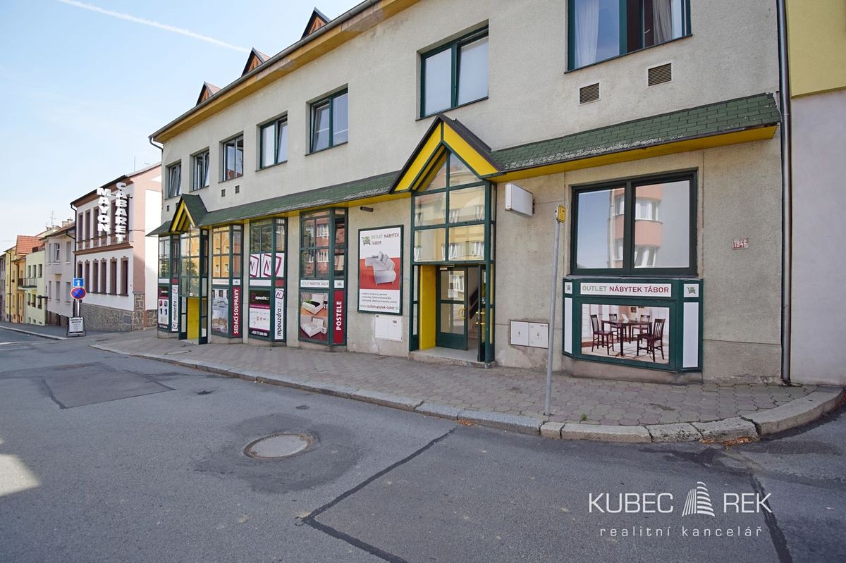 Pronájem obchodního prostoru 490 m²