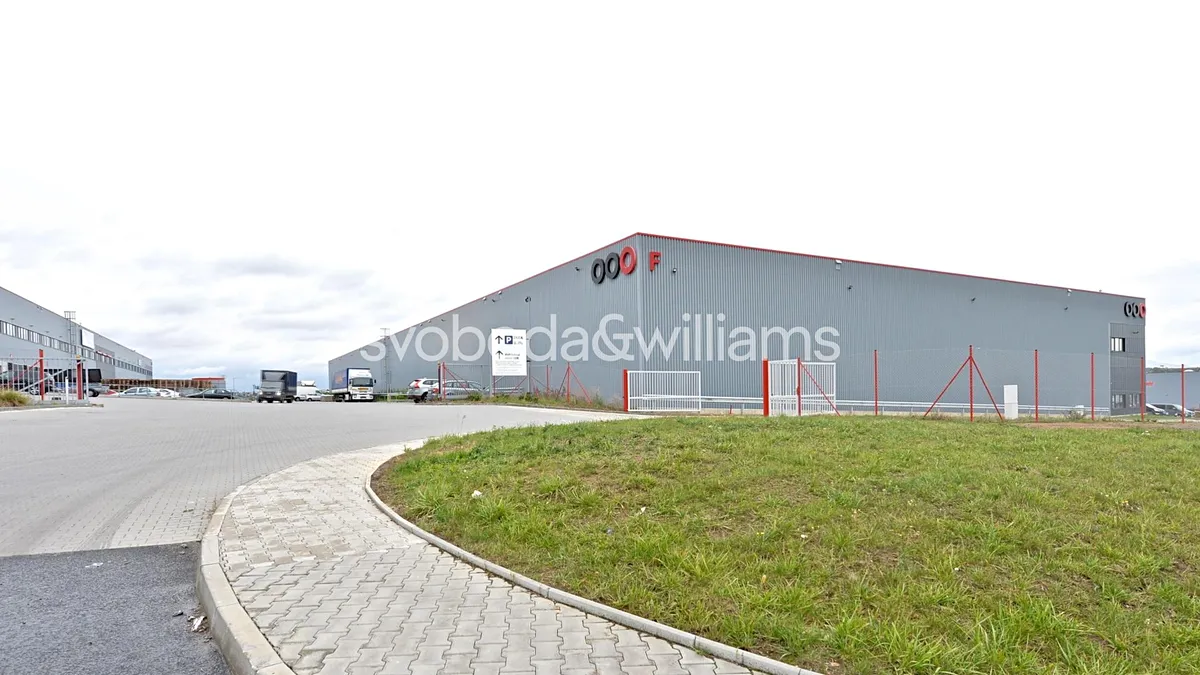 Pronájem skladového prostoru 5216 m², Hostivice