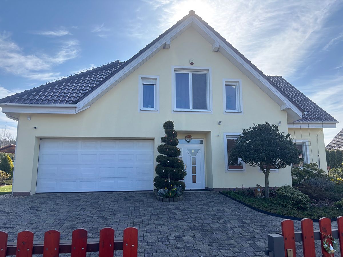 Prodej rodinného domu 304 m², pozemek 1481 m²