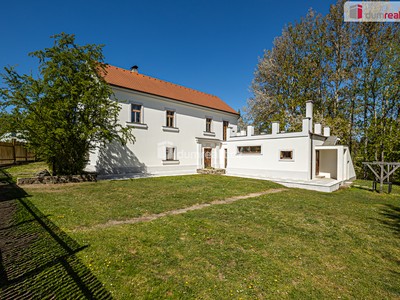 Prodej  vily 266 m², pozemek 6 387 m²