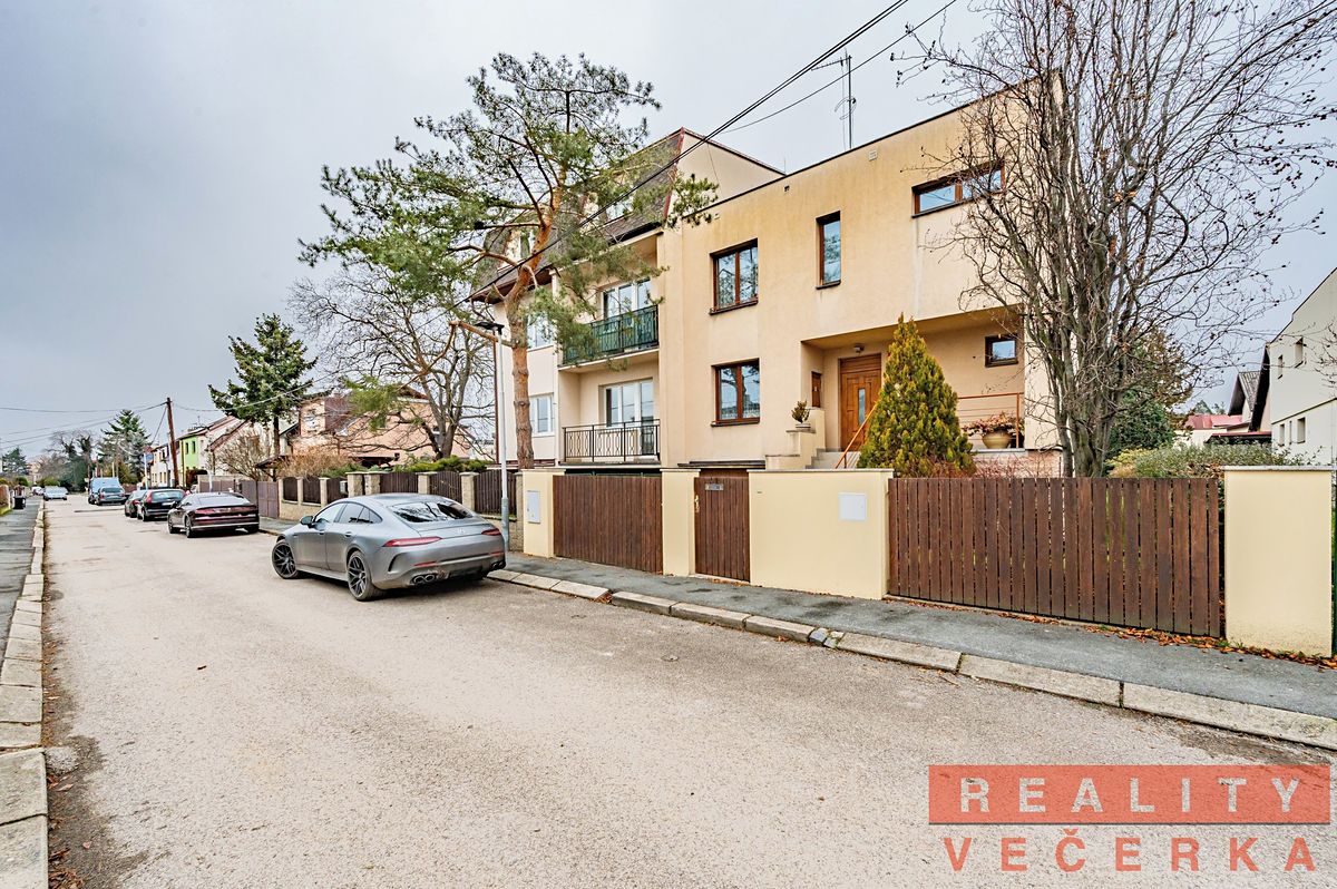 Prodej rodinného domu 173 m², pozemek 360 m² – fotografie 3