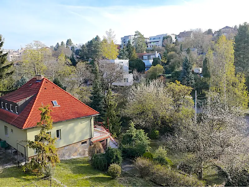 Prodej vily 340 m², pozemek 56404 m², Praha – náhled fotky 3