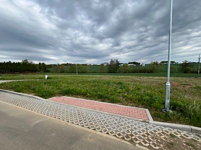 Prodej stavebního pozemku 1079 m²