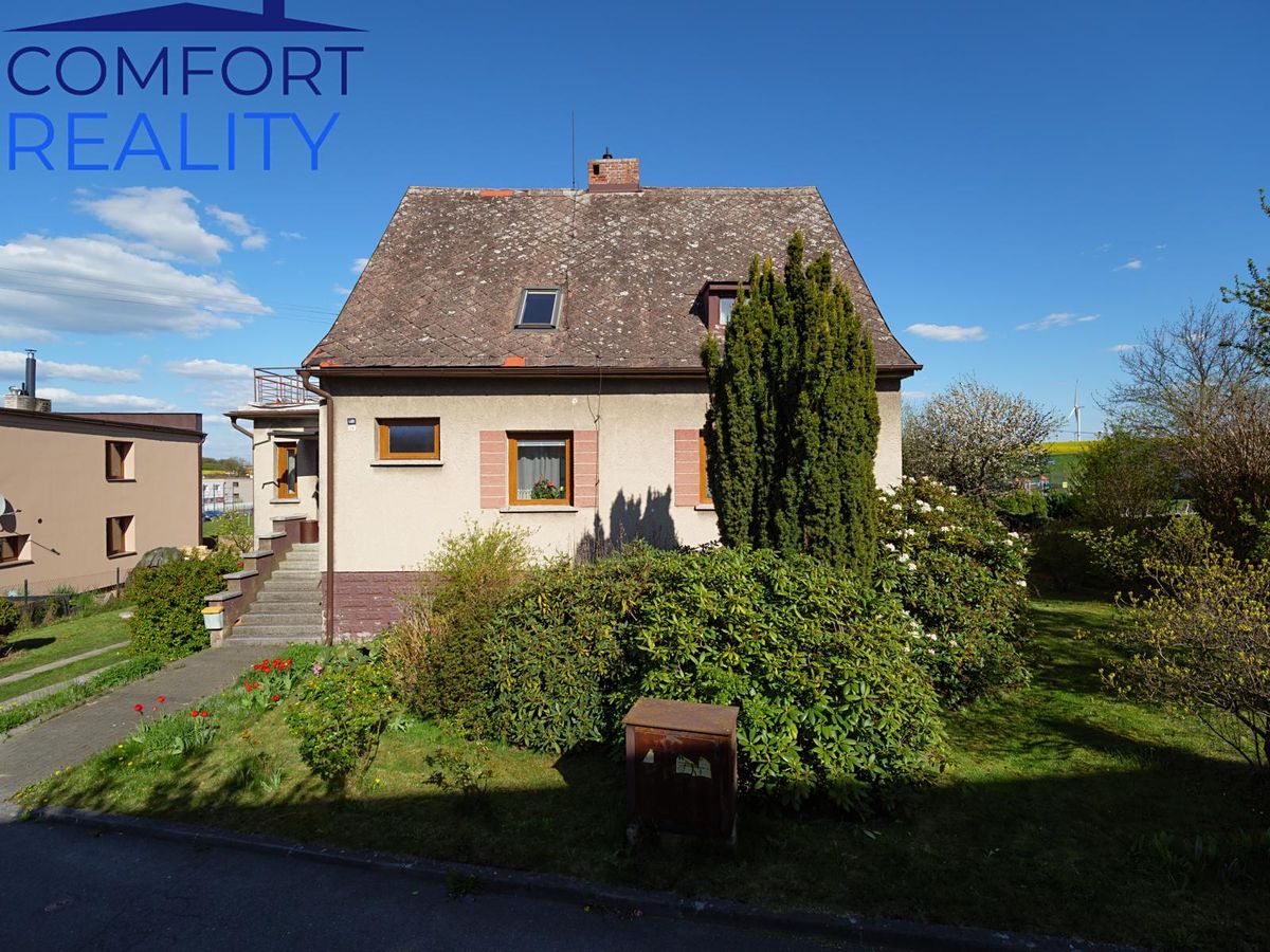 Prodej rodinného domu 250 m², pozemek 666 m² – fotografie 4