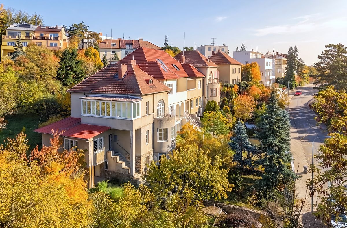 Prodej vily 350 m², pozemek 601 m² – fotografie 3