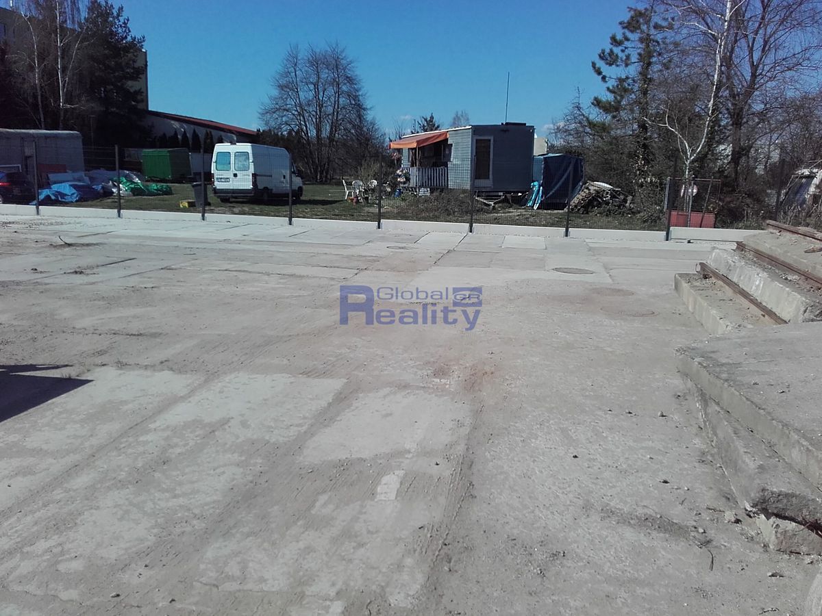Pronájem komerčního pozemku 1500 m² – fotografie 2