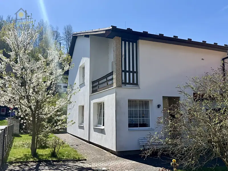 Prodej rodinného domu 230 m², pozemek 403 m², Bělá pod Bezdězem – náhled fotky 1