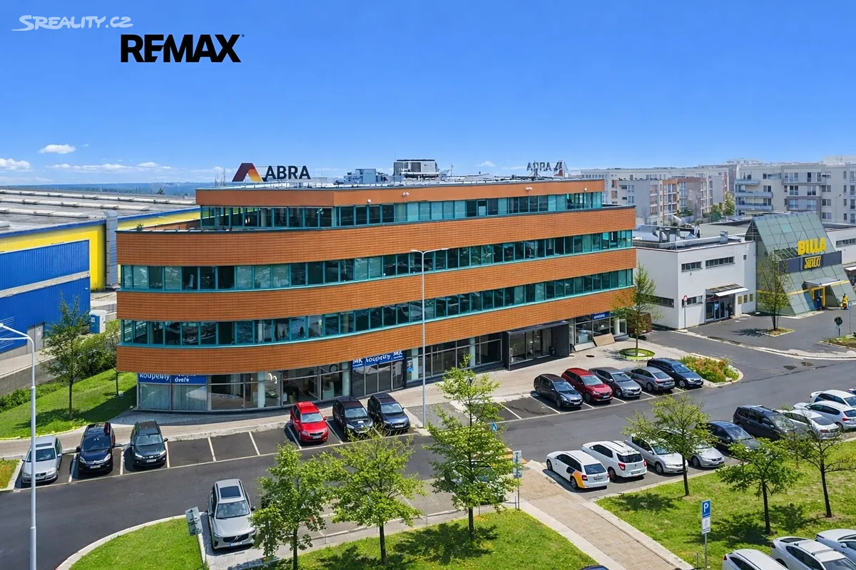 Pronájem kanceláře 436 m², Praha