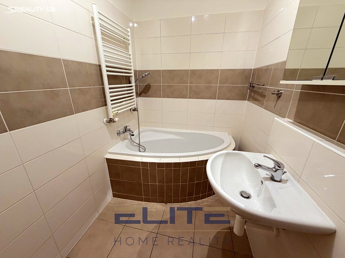 Pronájem bytu 3+1 72 m² – pohled 6