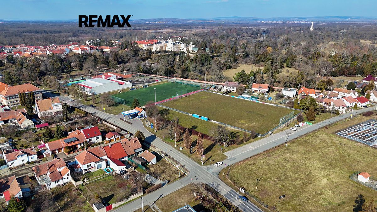 Prodej komerčního pozemku 784 m² – fotografie 3