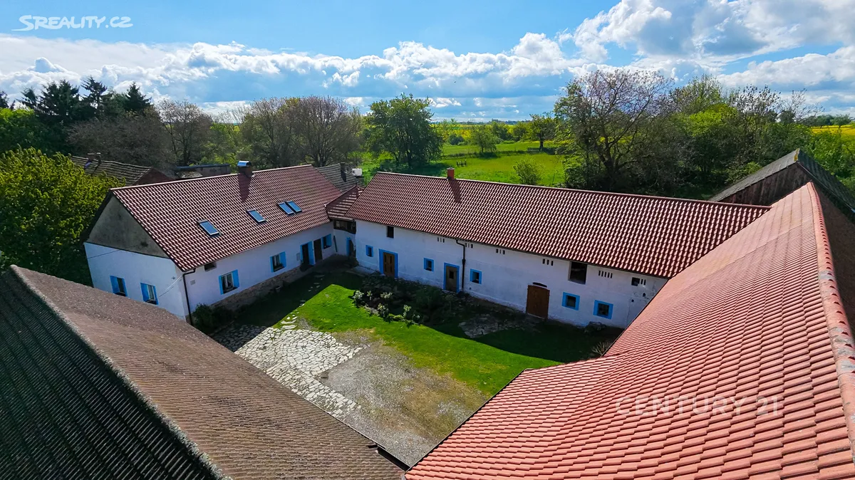 Prodej zemědělské usedlosti 105 m², pozemek 33224 m² – další