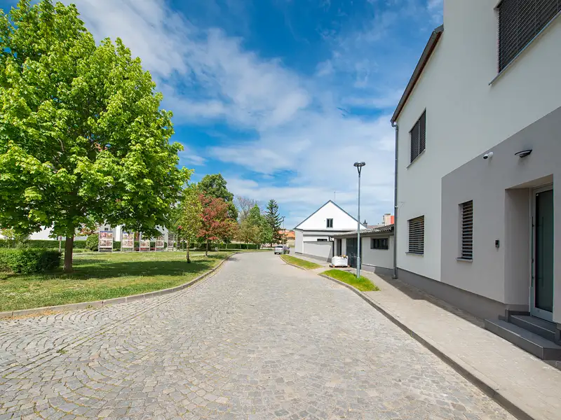 Prodej bytu 5+kk 96 m², Uherský Ostroh – náhled fotky 3